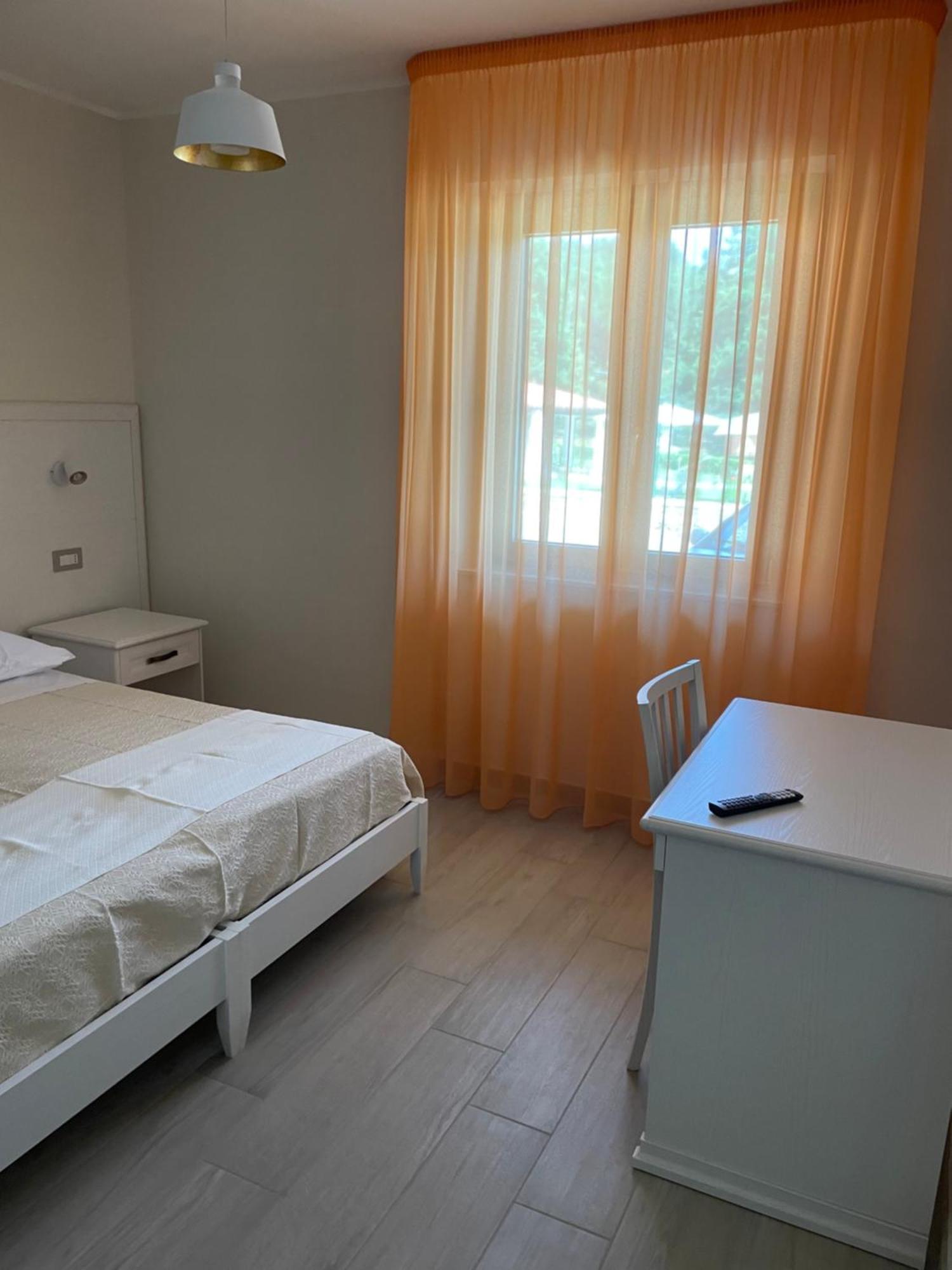Fd Lorichella Hotel Lorica Kültér fotó