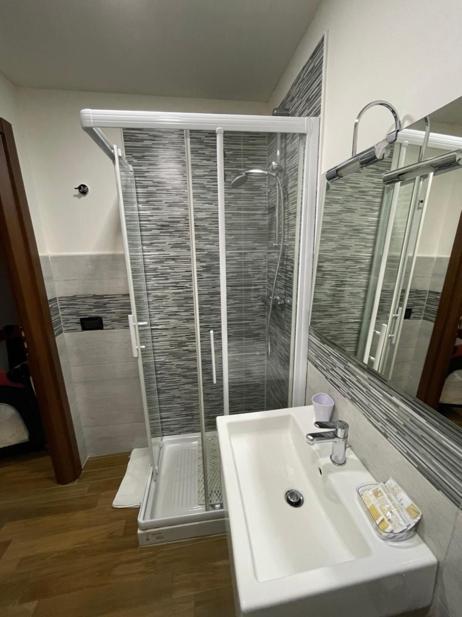 Fd Lorichella Hotel Lorica Kültér fotó
