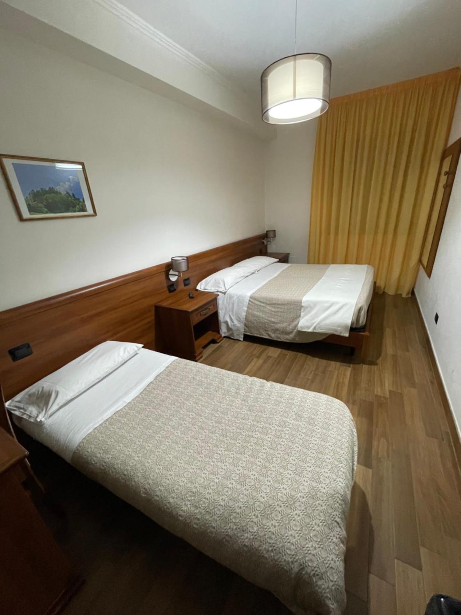 Fd Lorichella Hotel Lorica Kültér fotó