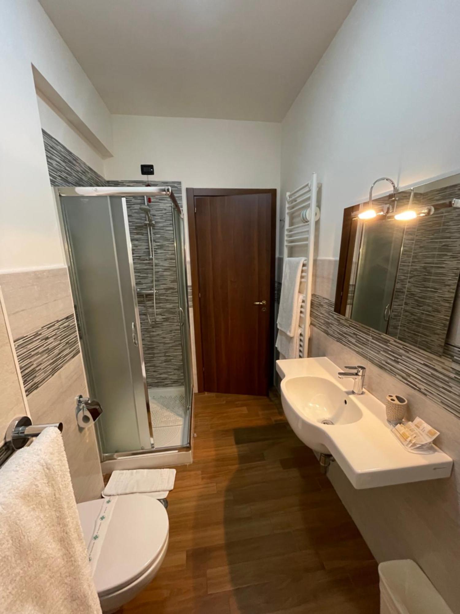Fd Lorichella Hotel Lorica Kültér fotó