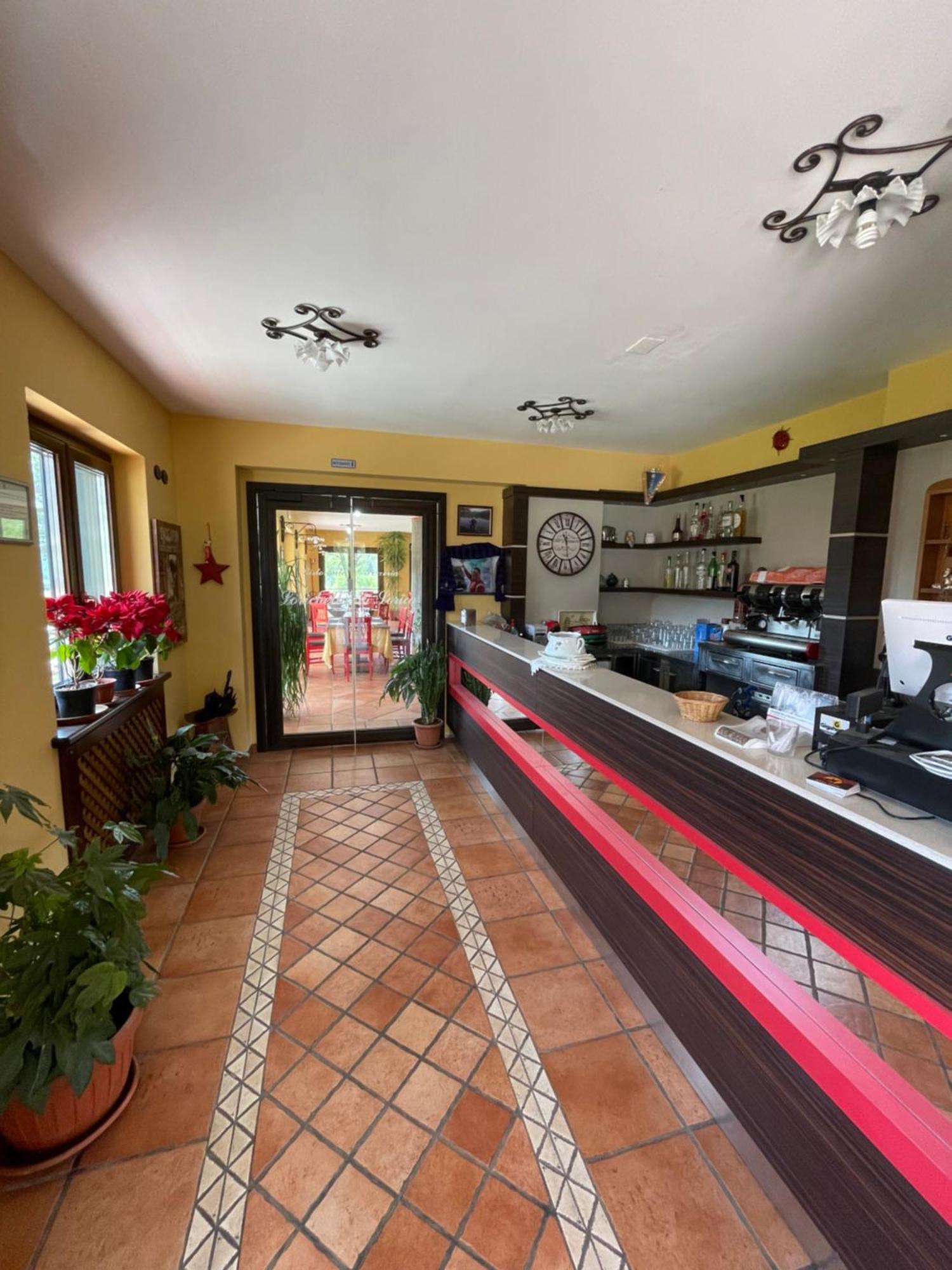 Fd Lorichella Hotel Lorica Kültér fotó